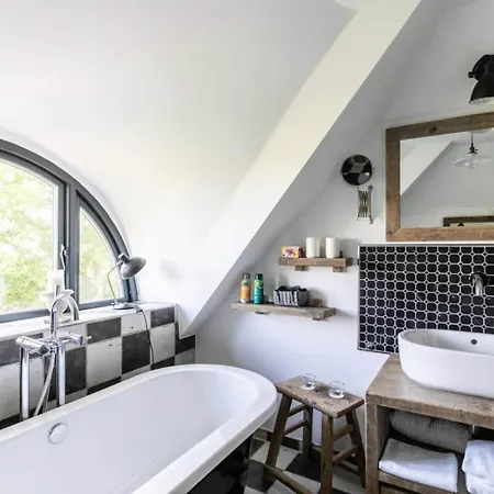 Prázdninový dům Luxurioeses No. 1